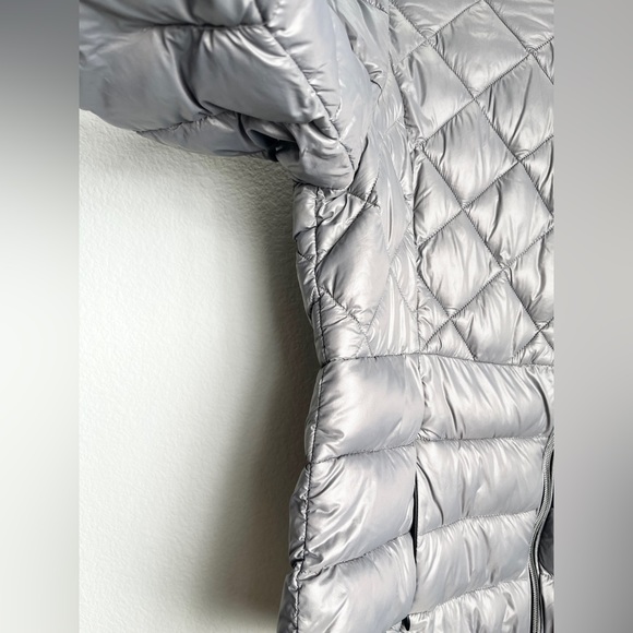 Noize Kerri Gray Puffer Hooded Jacket Women’s Size XL Lightweight Cruelty Free. - Picture 3 of 13